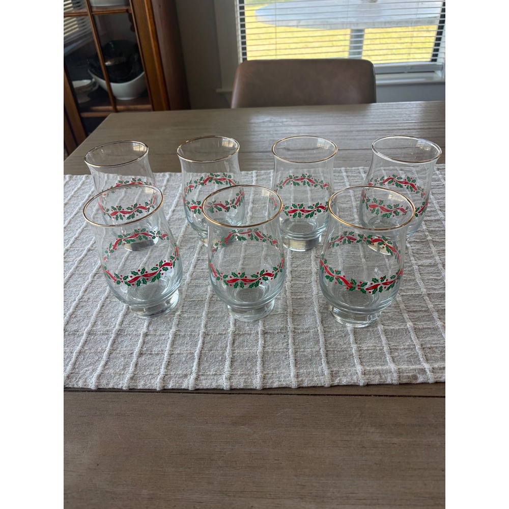Set of 7 vintage Libbey tulip water glasses holiday holly and berry ribbon